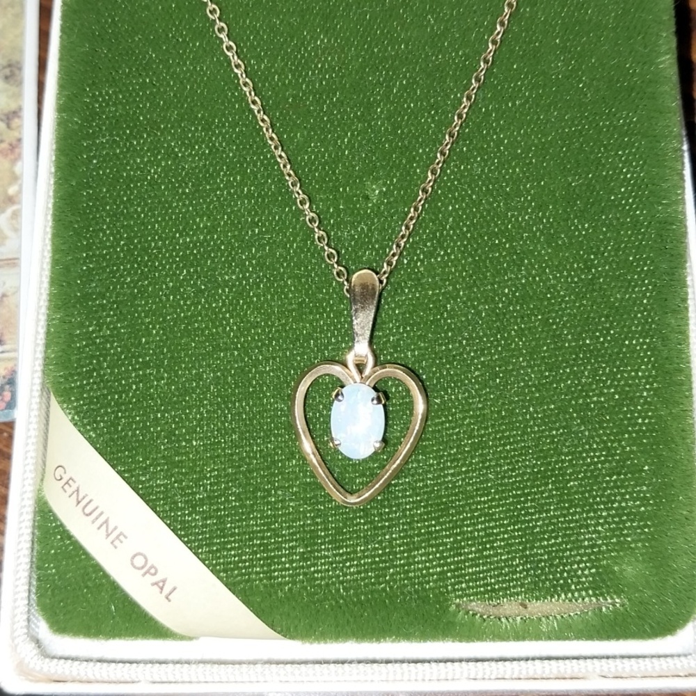 Vintage Krementz Opal Heart Necklace with 14K Gold Overlay - Picture 2 of 10